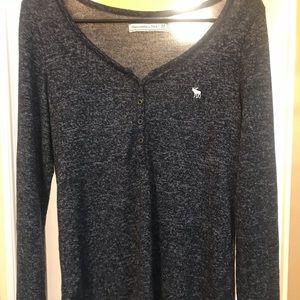 Lonng sleeve henley top